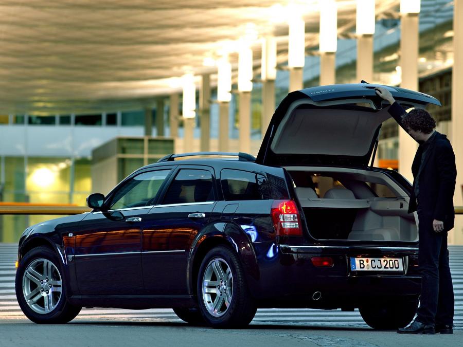  Chrysler 300C Touring 2004 года  (фото 12 из 16)